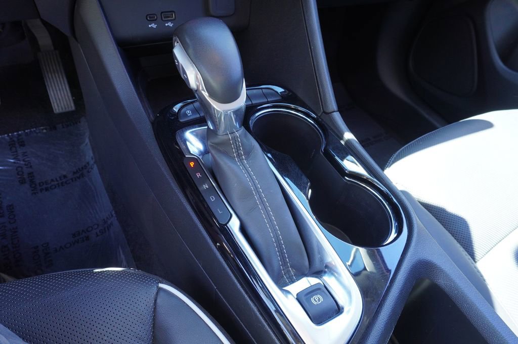 Certified 2024 Buick Encore GX Avenir image 18