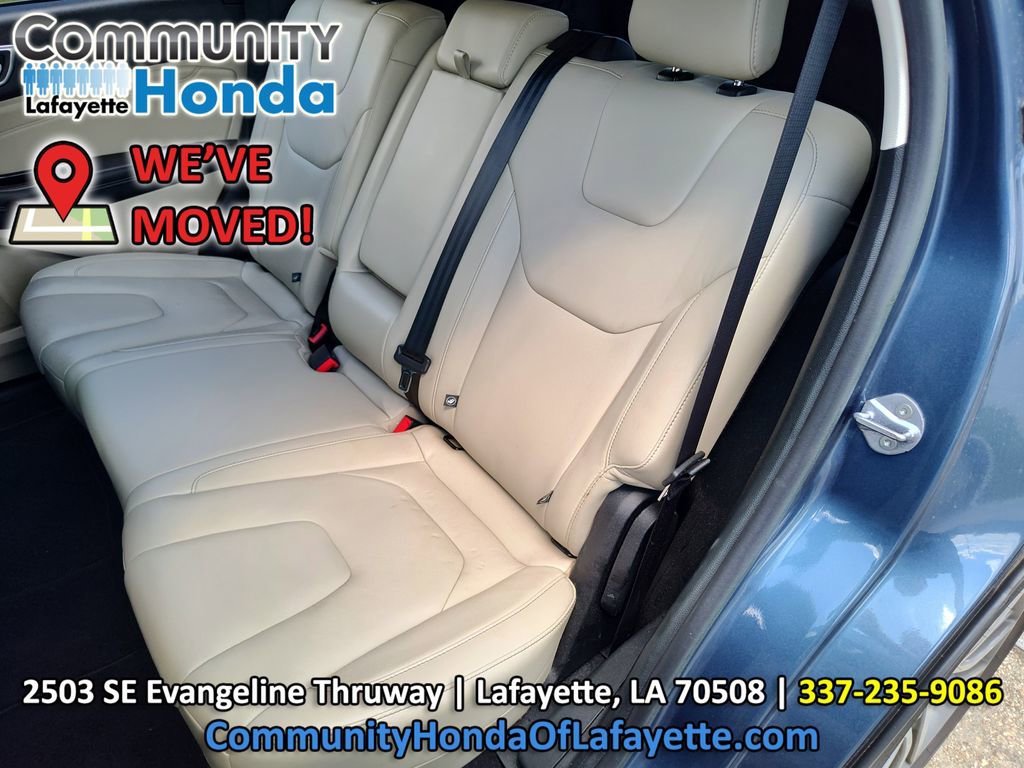 Used 2019 Ford Edge Titanium FWD image 35