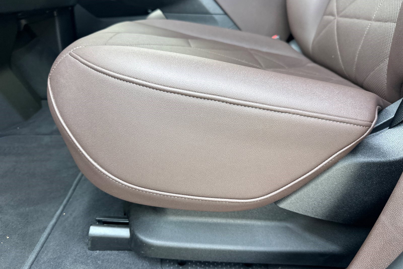 Certified 2024 BMW iX xDrive50 w/ Sport Package image 14