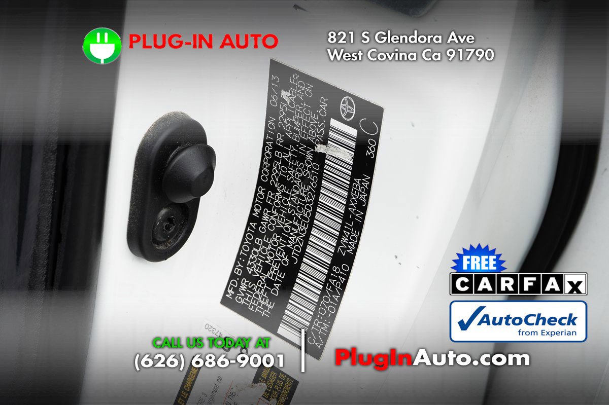 Used 2013 Toyota Prius V Two FWD image 8