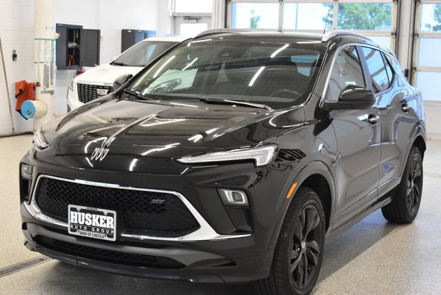 Used 2024 Buick Encore GX Sport Touring AWD/4WD image 9