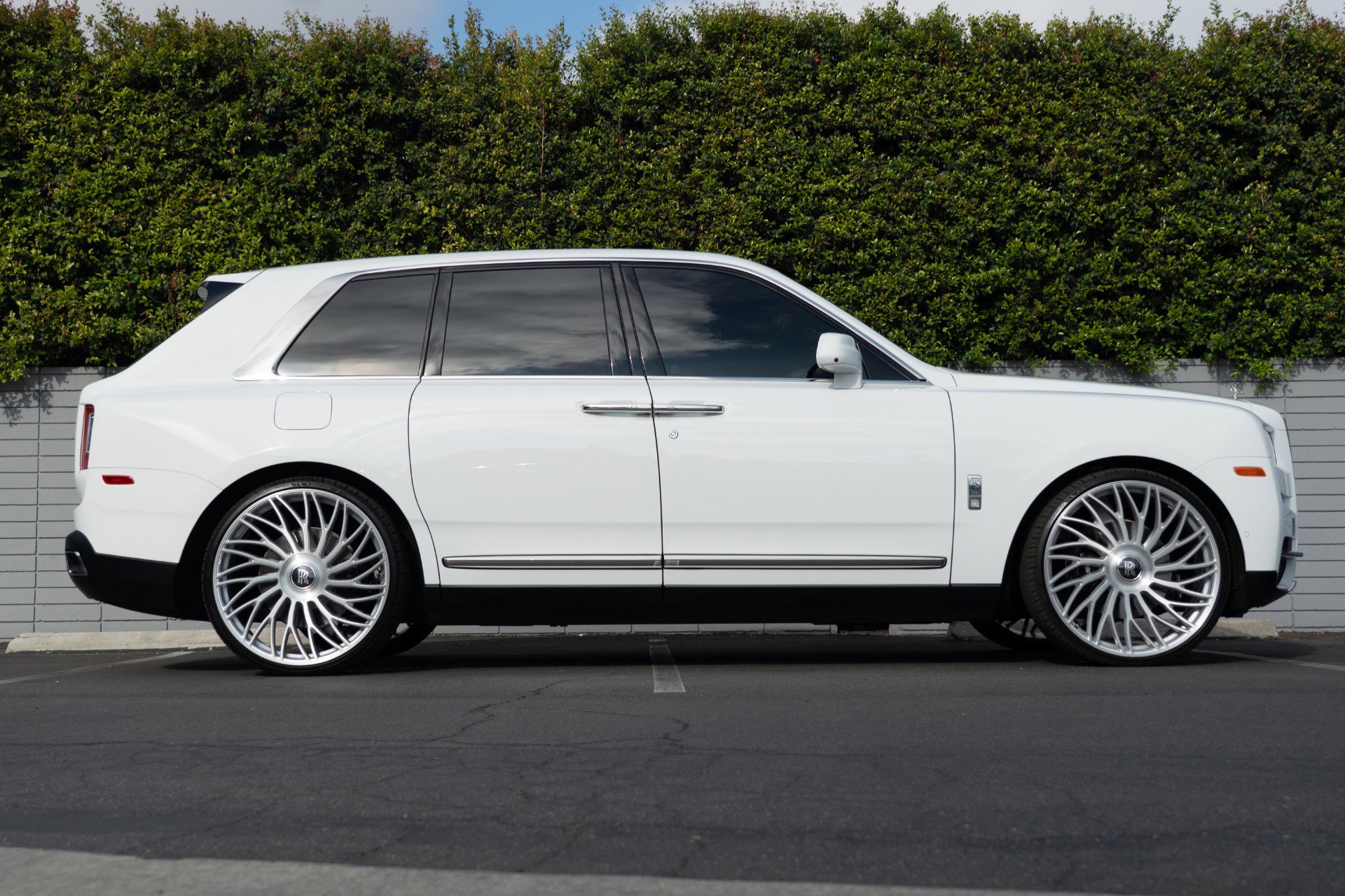 Used 2022 Rolls-Royce Cullinan image 8
