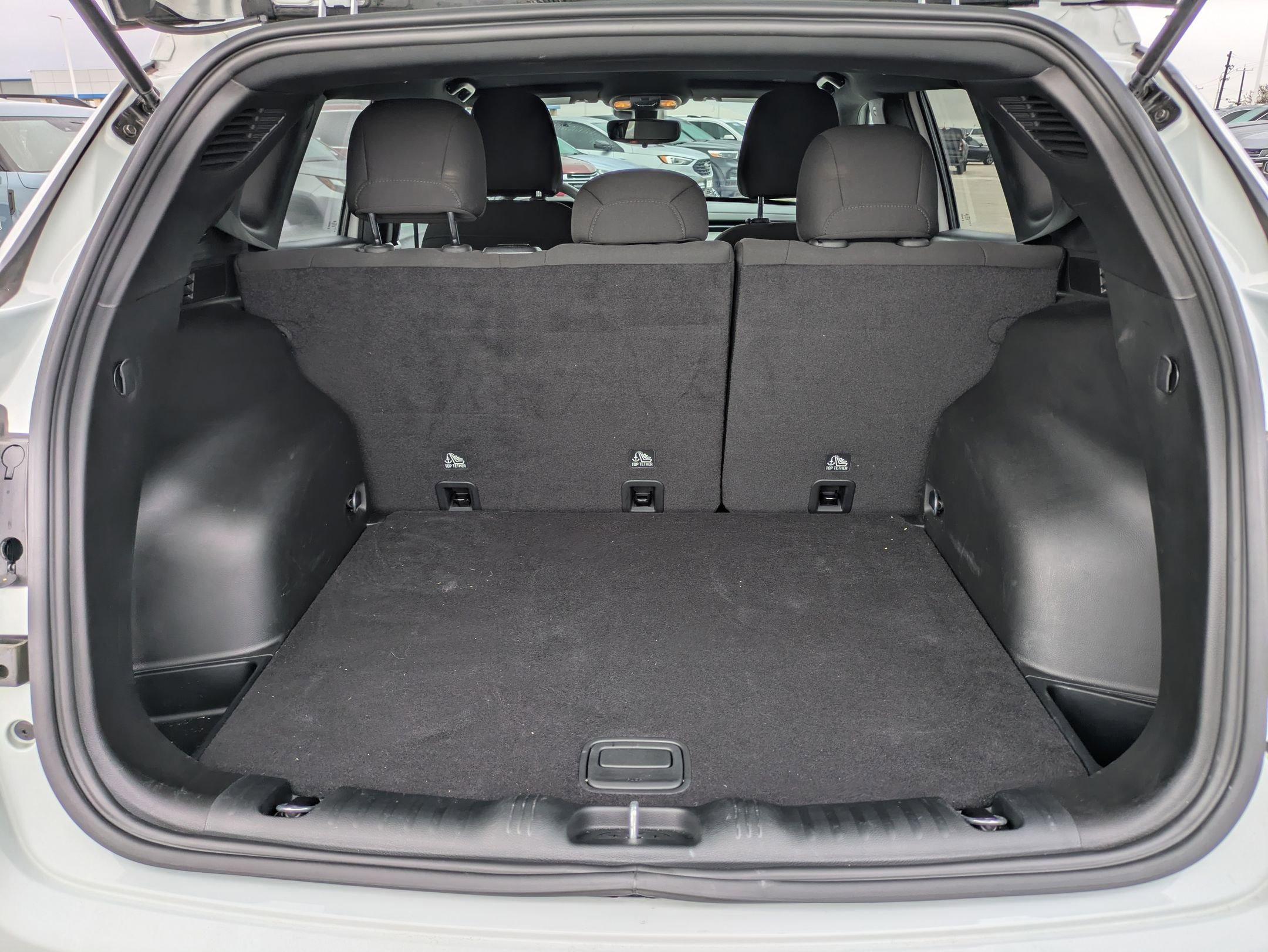 Used 2025 Jeep Compass Sport image 23