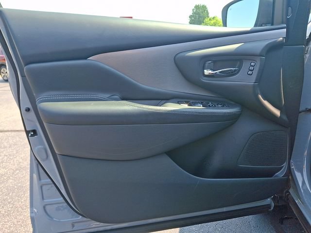 Used 2021 Nissan Murano SL w/ SL Moonroof Package AWD/4WD image 11
