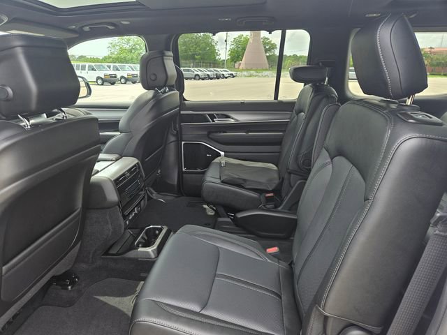 New 2026 Jeep Grand Wagoneer Limited AWD/4WD image 25