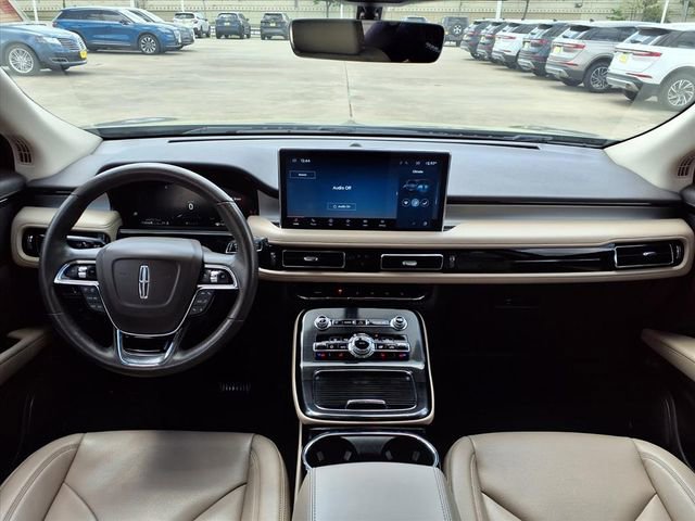 Certified 2022 Lincoln Nautilus FWD w/ Premium Package image 6