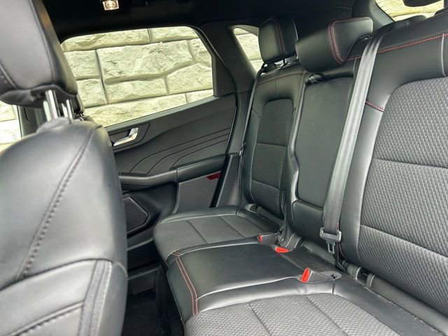 Used 2023 Ford Escape ST-Line w/ Tech Pack #1 AWD/4WD image 9