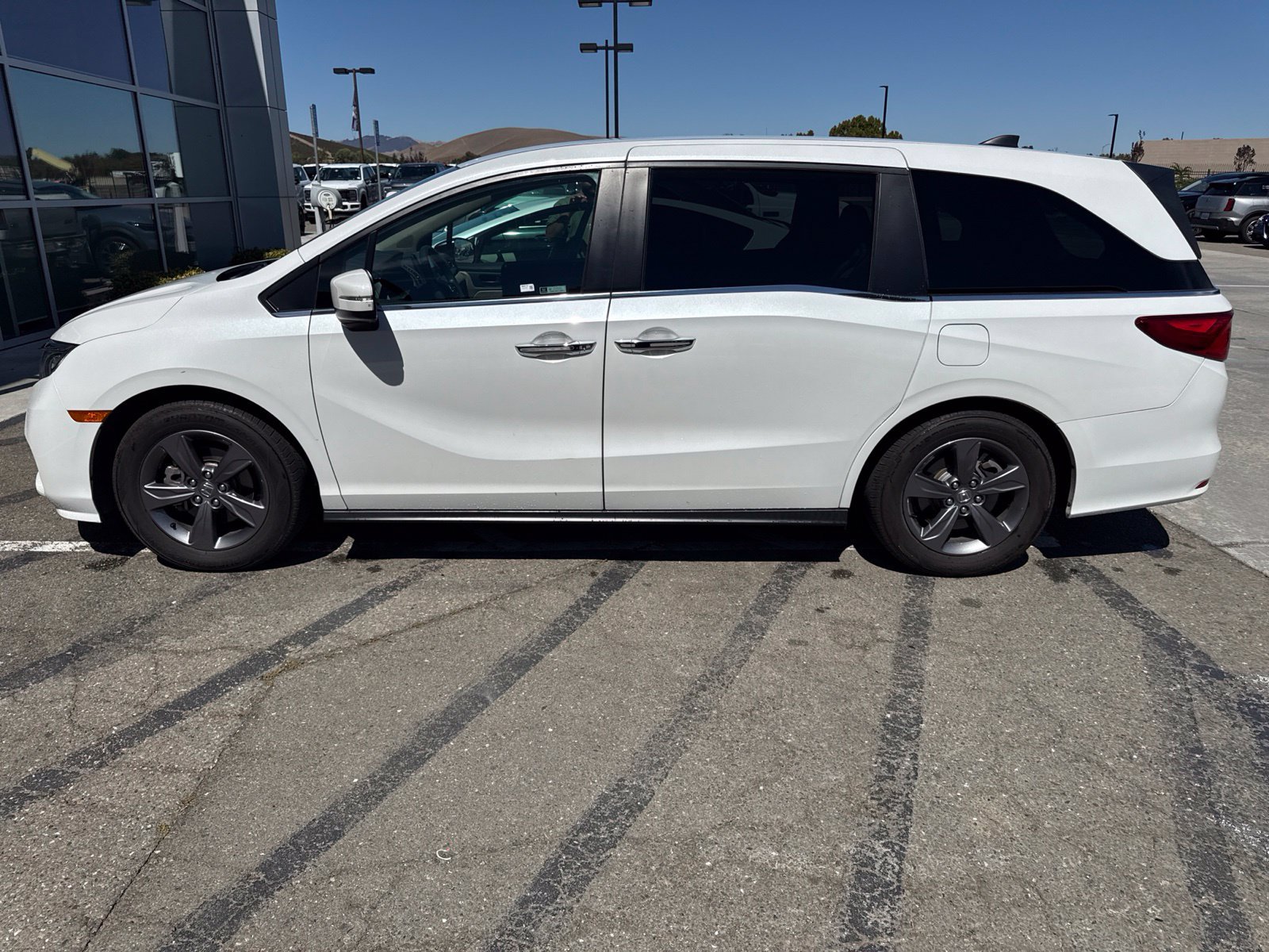 Used 2021 Honda Odyssey EX image 2