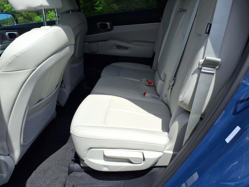 New 2025 Kia Sorento S w/ Panoramic Sunroof Package image 7