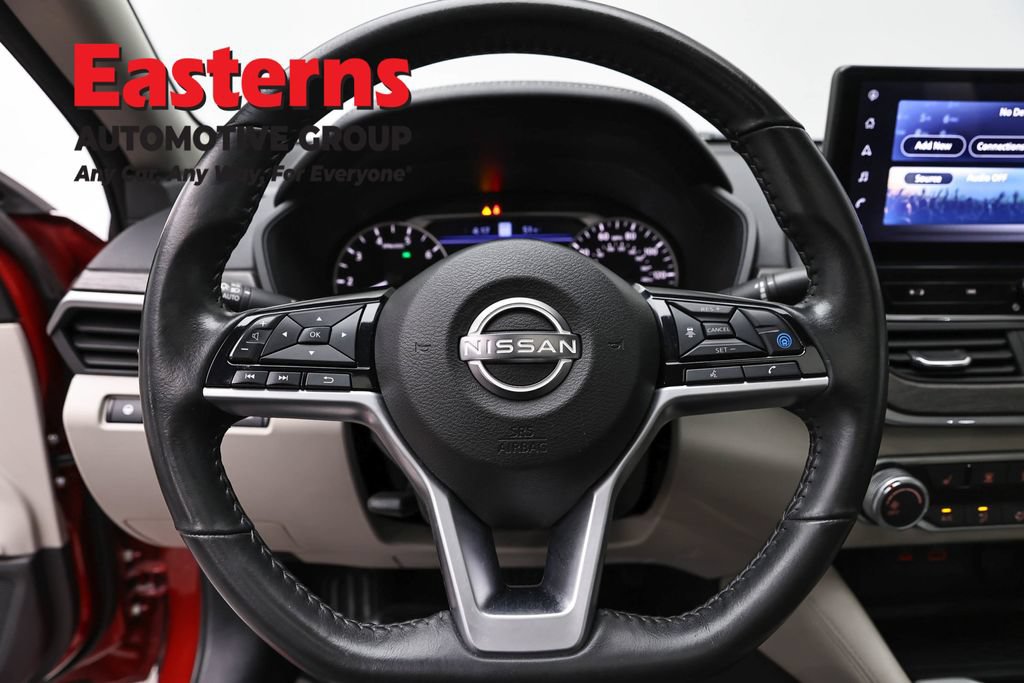 Used 2023 Nissan Altima 2.5 SV w/ SV Premium Package AWD/4WD image 10
