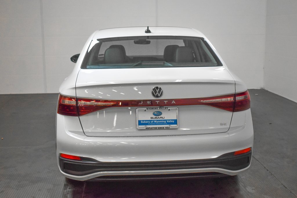 Used 2025 Volkswagen Jetta SE image 7
