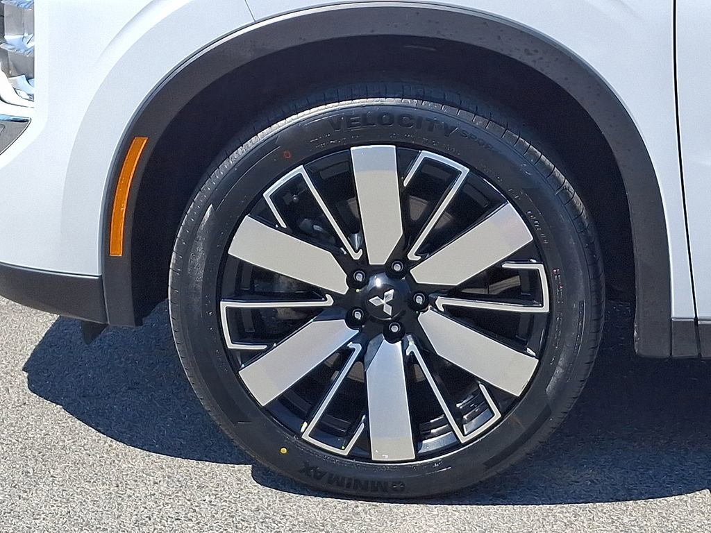 Used 2025 Mitsubishi Outlander SE AWD/4WD image 10
