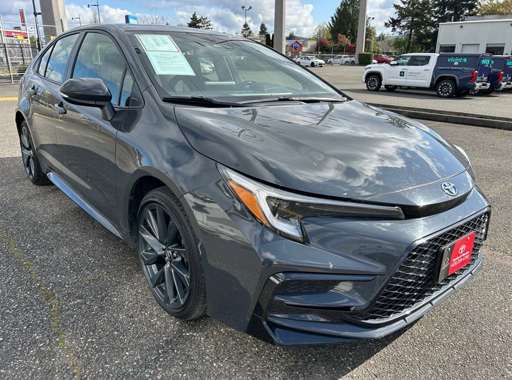 Certified 2024 Toyota Corolla SE w/ SE Package FWD image 3