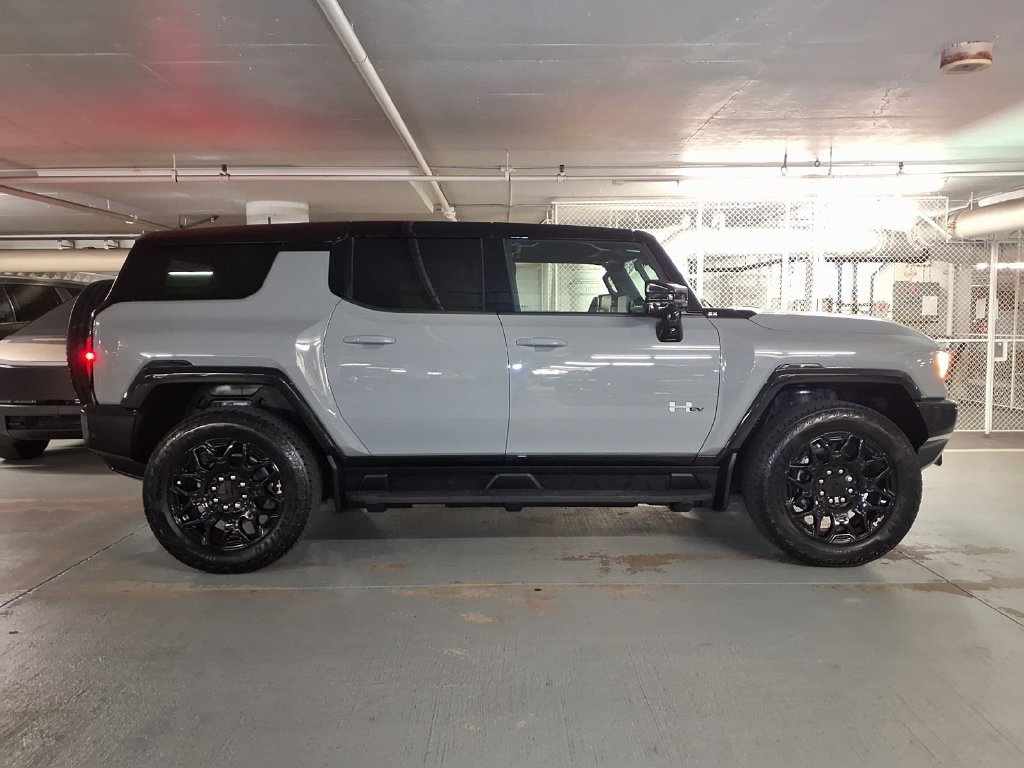 Used 2026 GMC Hummer EV SUV AWD/4WD image 22