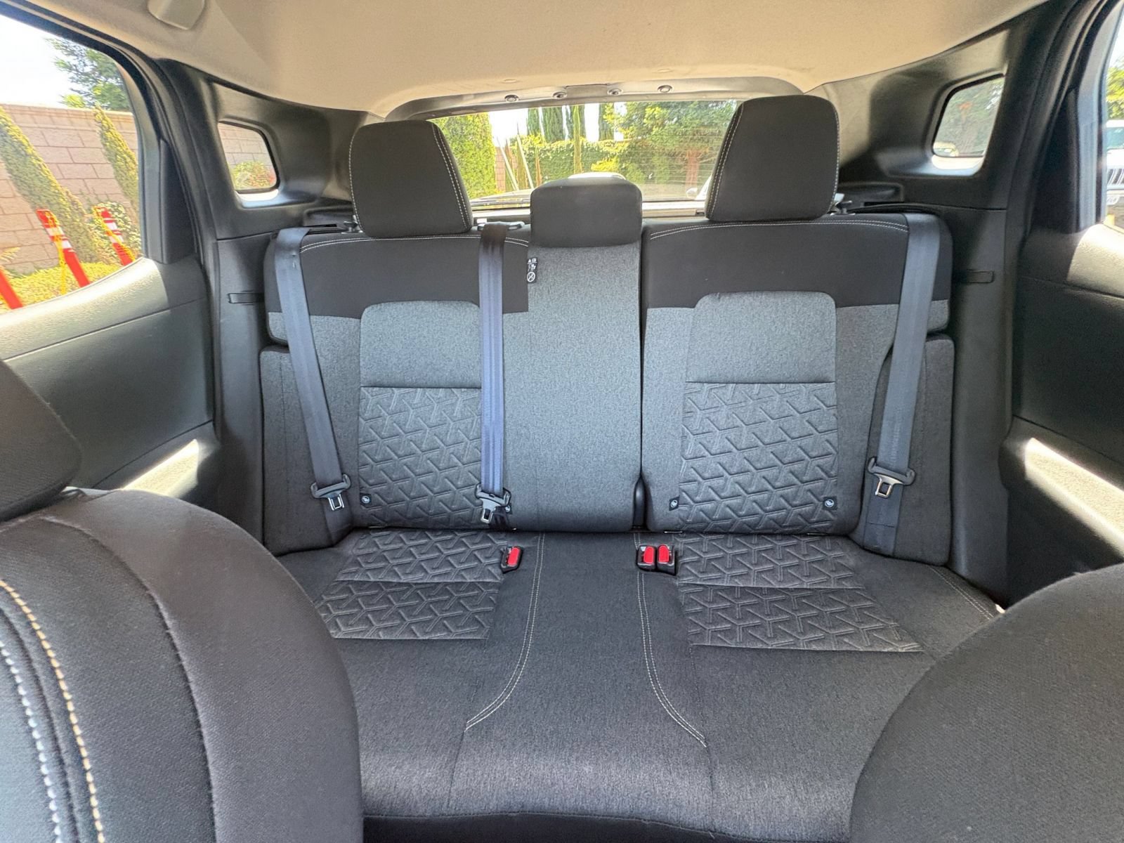 Used 2025 Nissan Kicks SV AWD/4WD image 36
