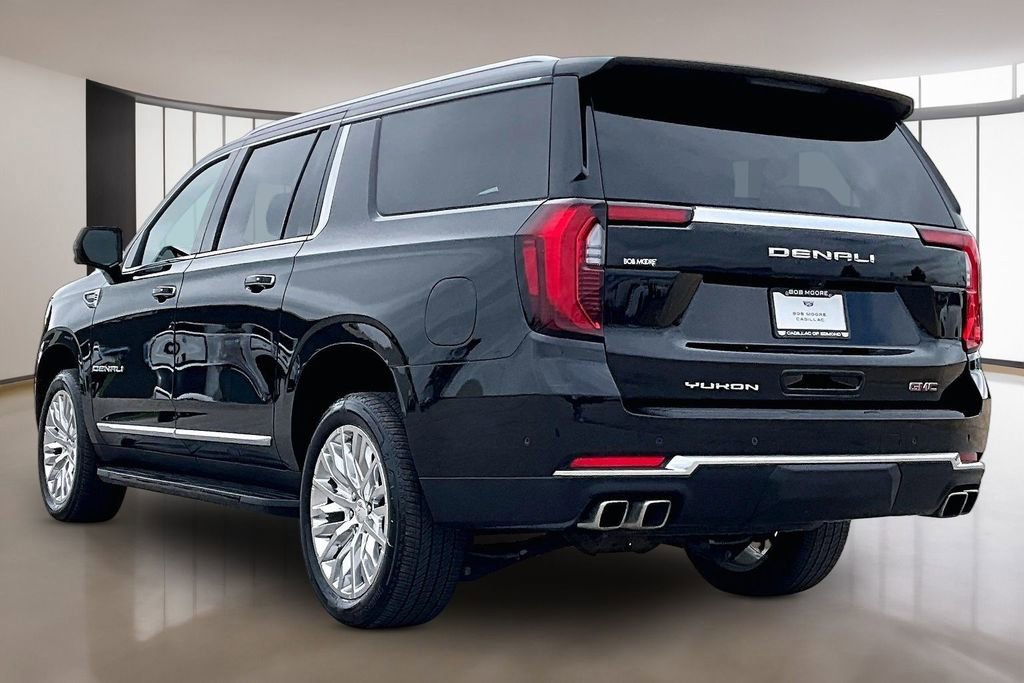 Used 2025 GMC Yukon XL Denali AWD/4WD image 12