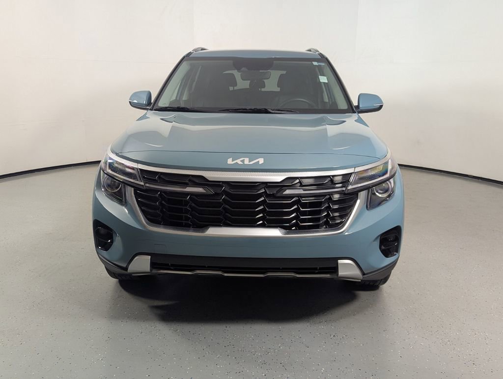Used 2025 Kia Seltos EX FWD image 2