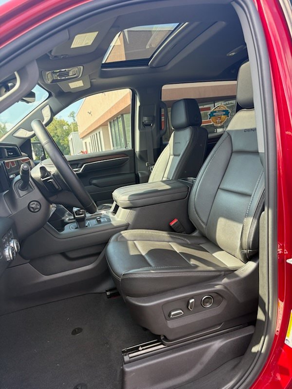 Used 2024 GMC Sierra 1500 Denali w/ Denali Reserve Package AWD/4WD image 14