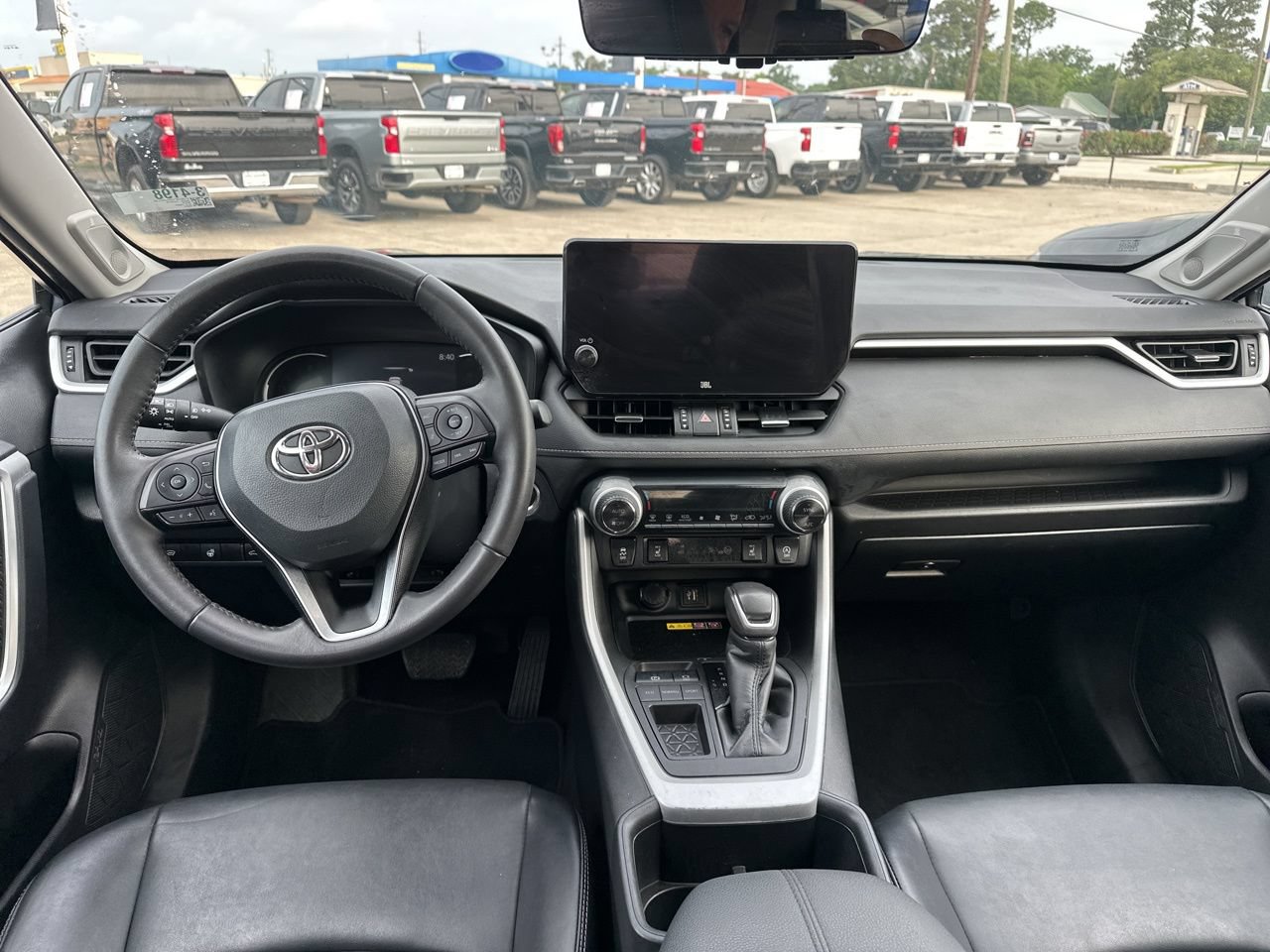 Used 2023 Toyota RAV4 XLE Premium FWD image 9