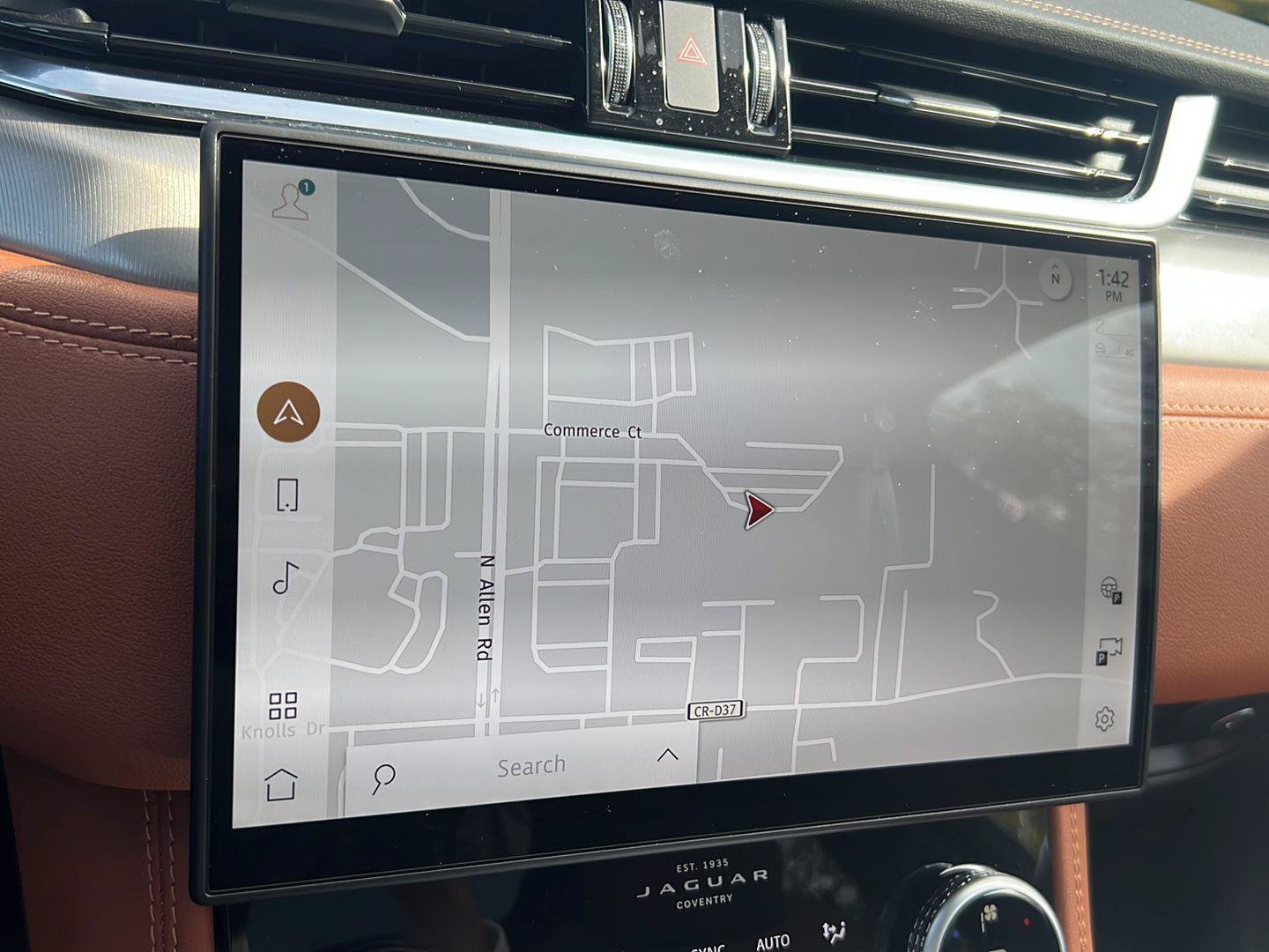 Certified 2026 Jaguar F-PACE R-Dynamic S AWD/4WD image 17