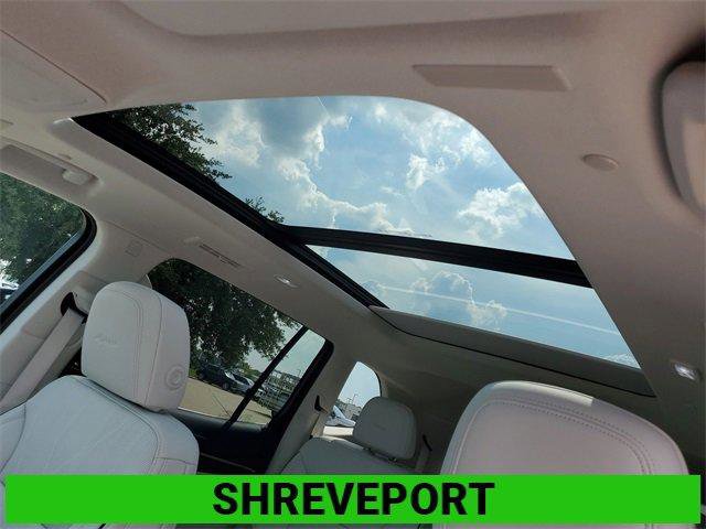 New 2026 Buick Enclave Avenir w/ Super Cruise Package image 13