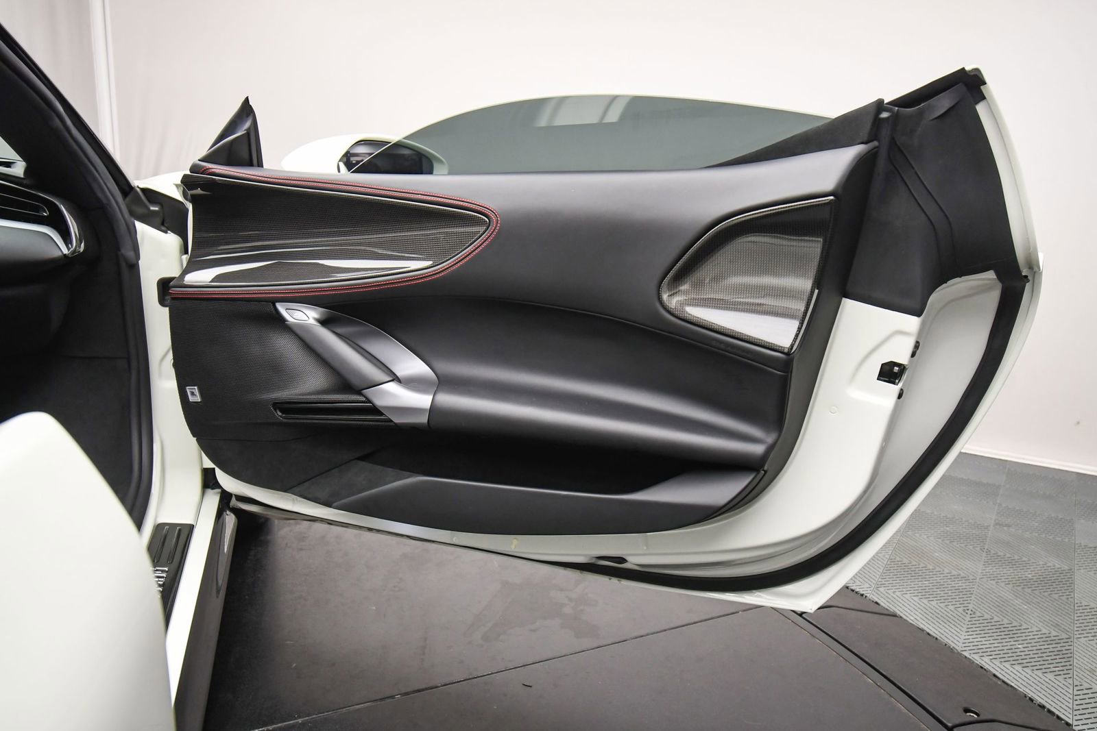 Used 2023 Ferrari SF90 Spider Bianco Avus image 50