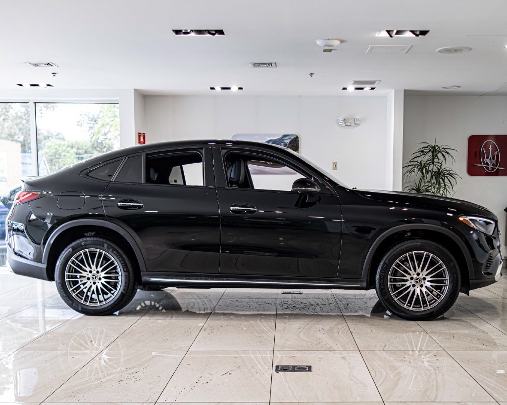 Used 2026 Mercedes-Benz GLC 300 4MATIC image 9