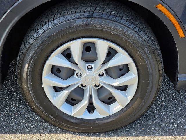 Used 2025 Honda CR-V LX image 9