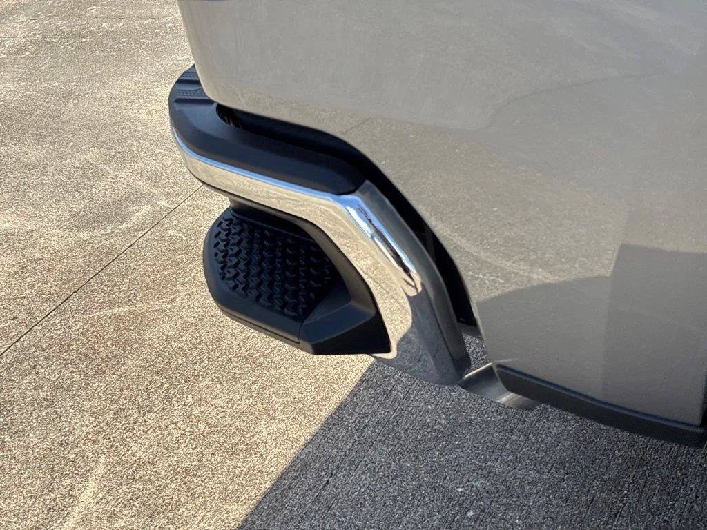 New 2026 Chevrolet Silverado 1500 LT RWD image 10