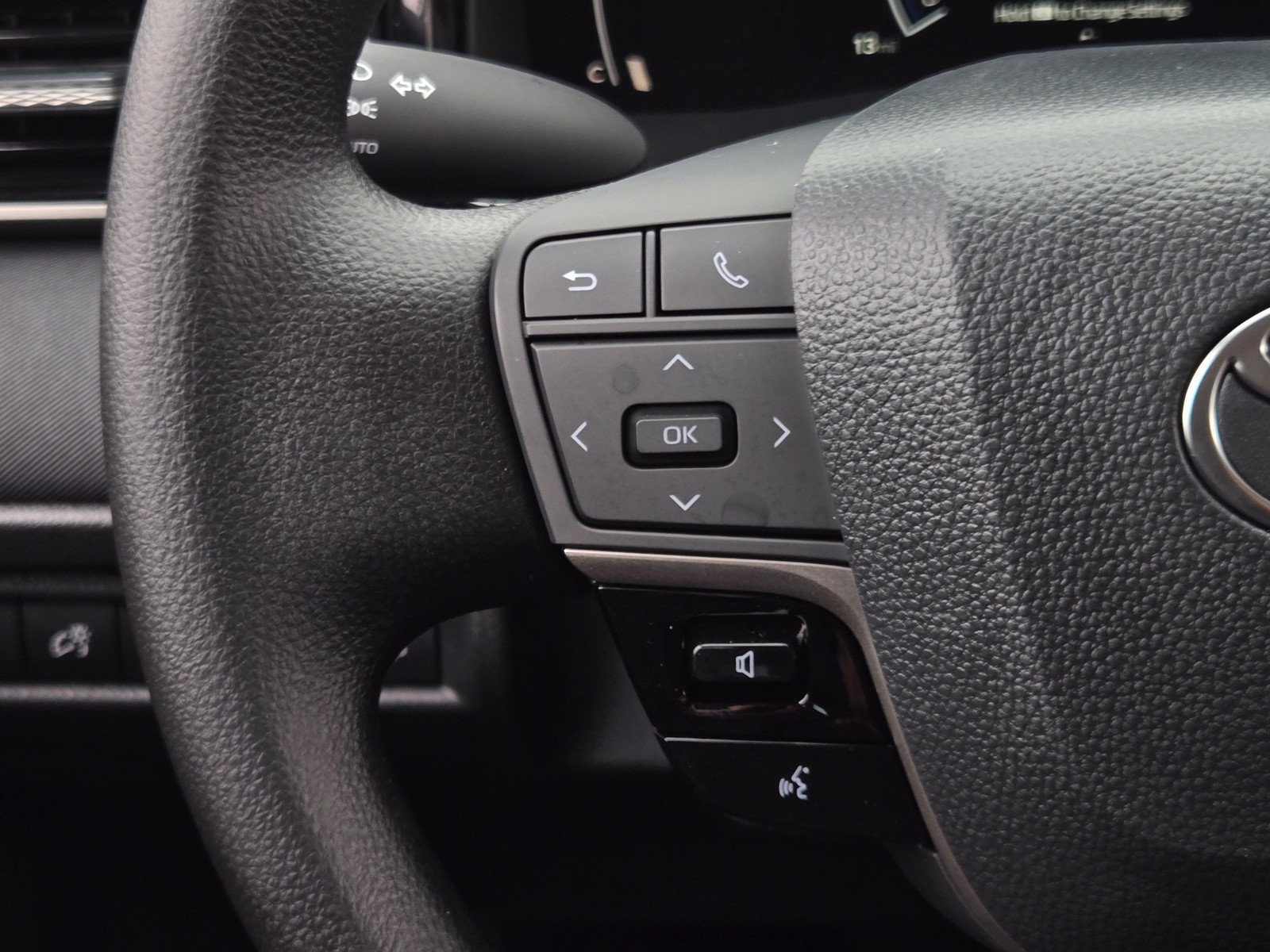 Certified 2026 Toyota Camry Hybrid FWD image 21