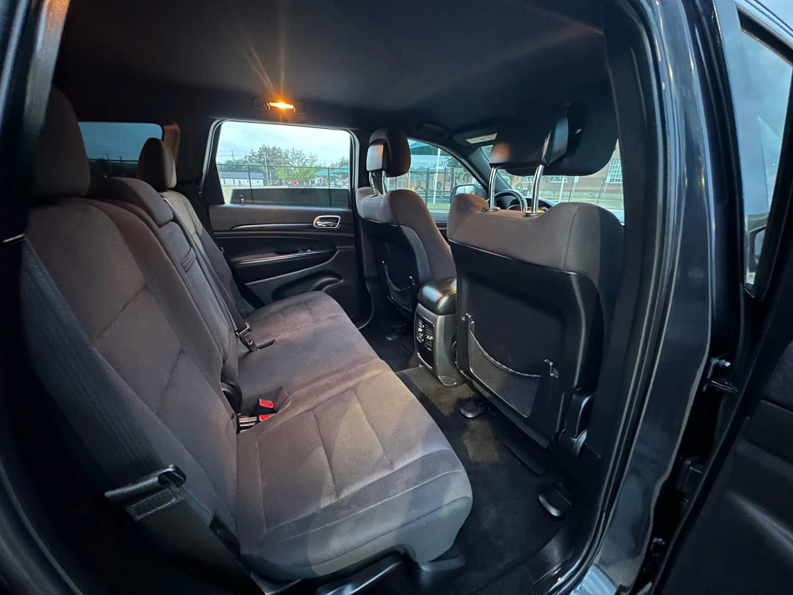 Used 2015 Jeep Grand Cherokee Laredo w/ Quick Order Package 23E image 18