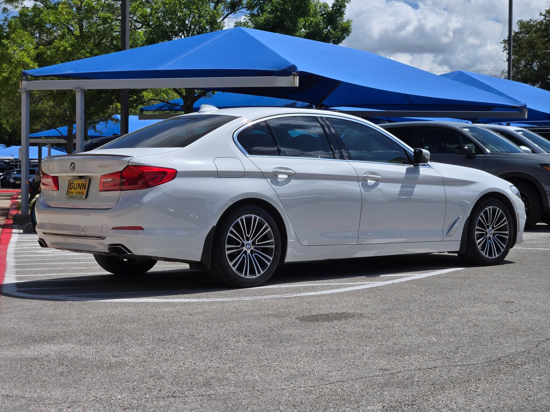 Used 2019 BMW 540i w/ Convenience Package RWD image 3