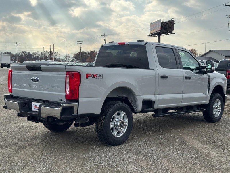 New 2026 Ford F350 XLT w/ FX4 Off-Road Package image 3