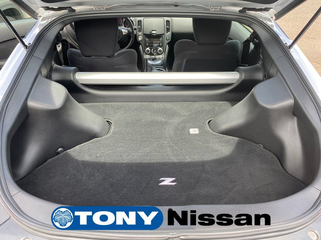 Used 2017 Nissan 370Z Coupe RWD image 29