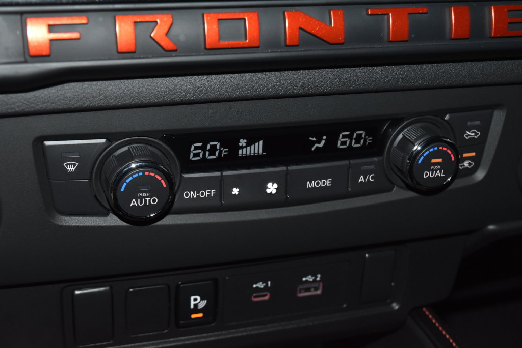 Certified 2025 Nissan Frontier PRO-4X AWD/4WD image 13