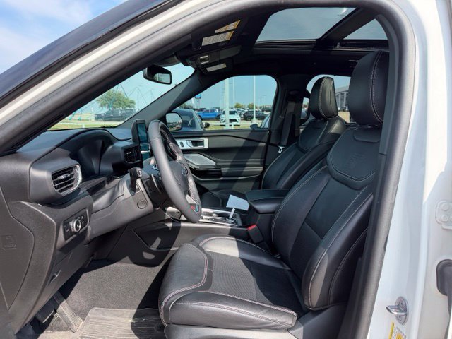 Used 2024 Ford Explorer ST w/ Equipment Group 401A AWD/4WD image 14