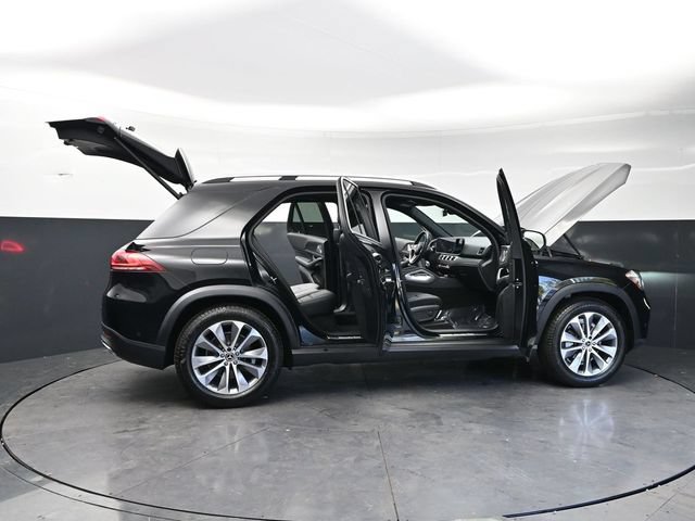 Used 2022 Mercedes-Benz GLE 350 4MATIC w/ Premium Package image 32