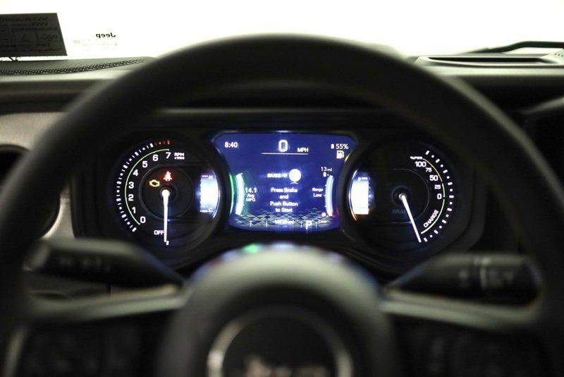 Used 2024 Jeep Wrangler Unlimited image 14