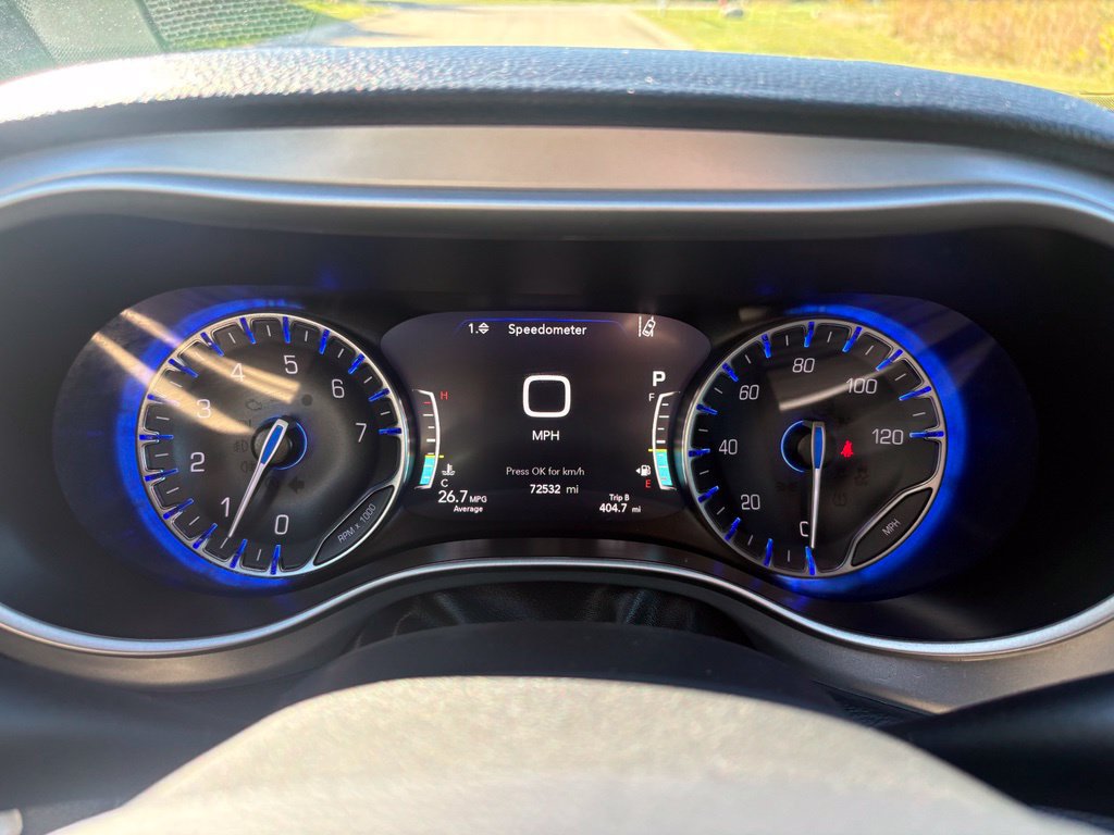 Used 2023 Chrysler Pacifica Touring FWD image 20