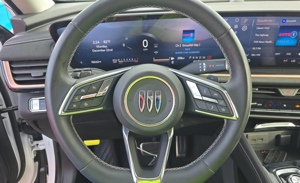 Used 2025 Buick Envision Sport Touring image 12