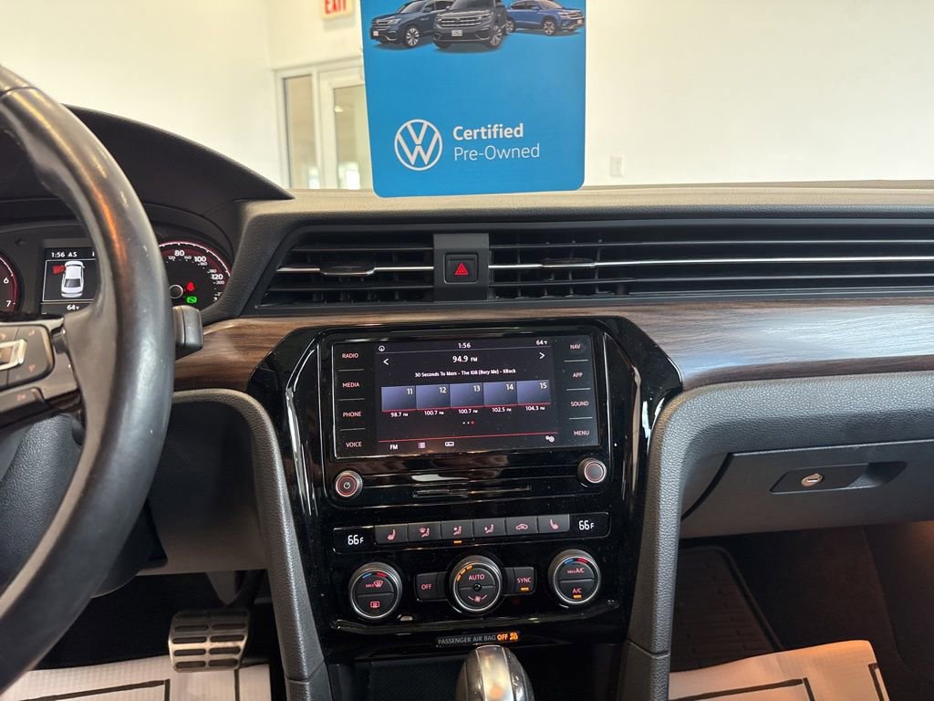 Used 2020 Volkswagen Passat 2.0T SEL image 23