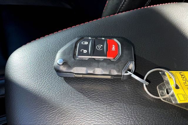 Used 2022 Jeep Gladiator Rubicon w/ LED Lighting Group AWD/4WD image 10