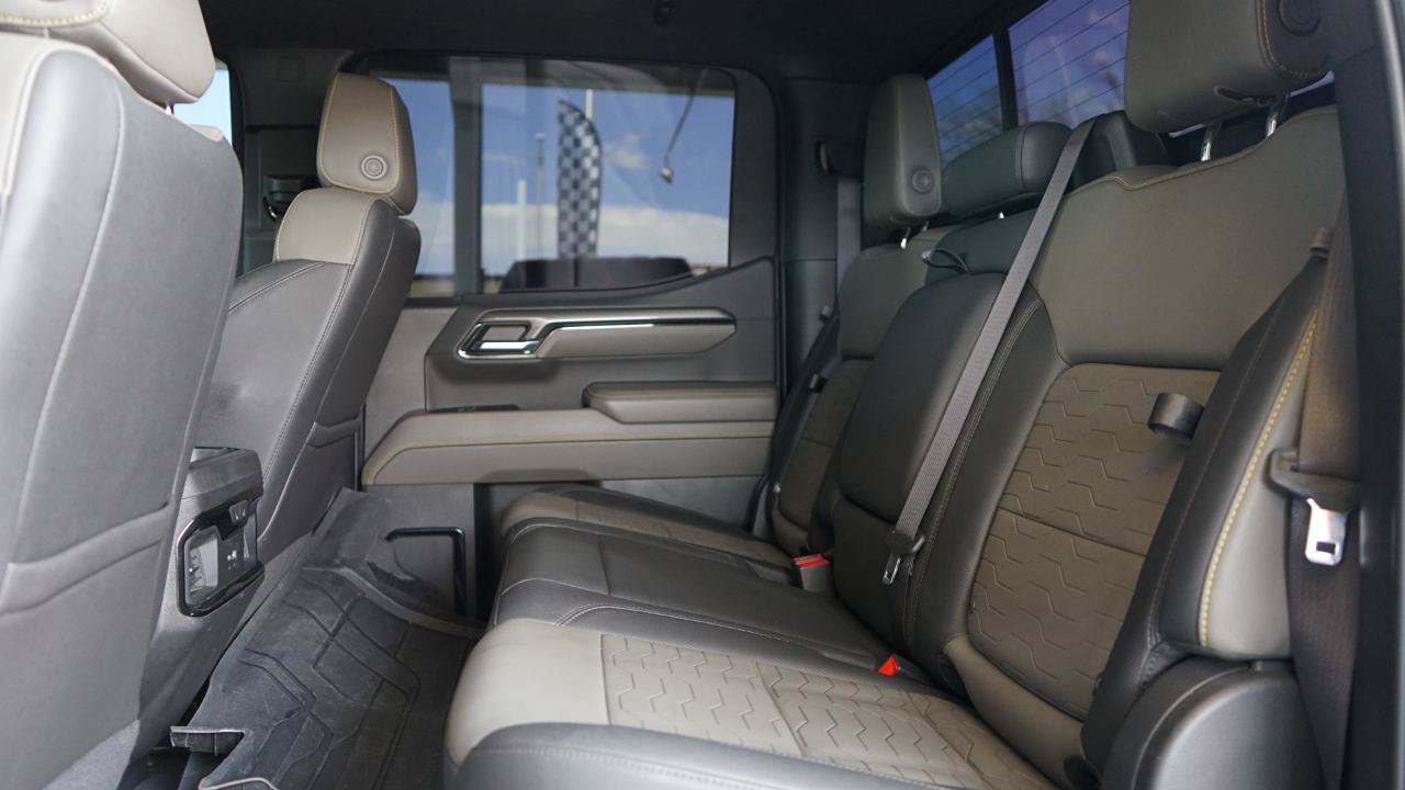Used 2023 Chevrolet Silverado 1500 ZR2 w/ Technology Package AWD/4WD image 26