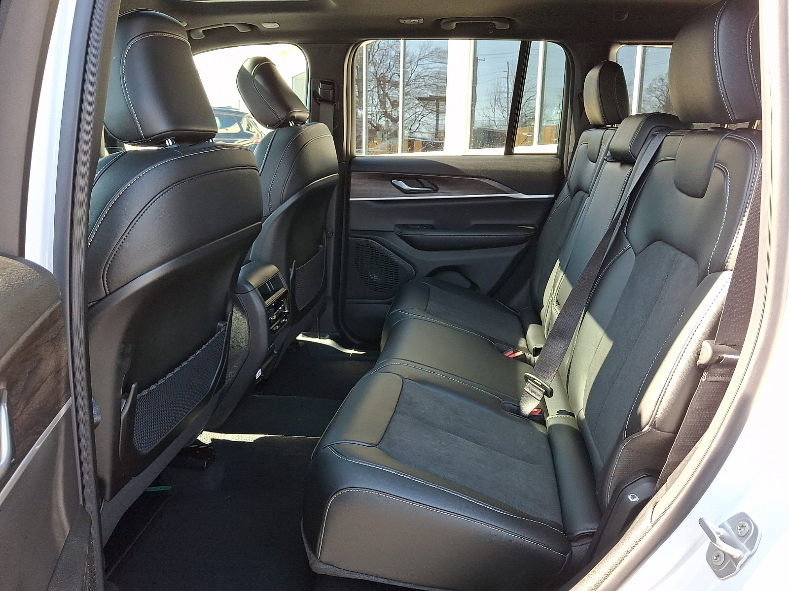 New 2026 Jeep Grand Cherokee Altitude AWD/4WD image 6