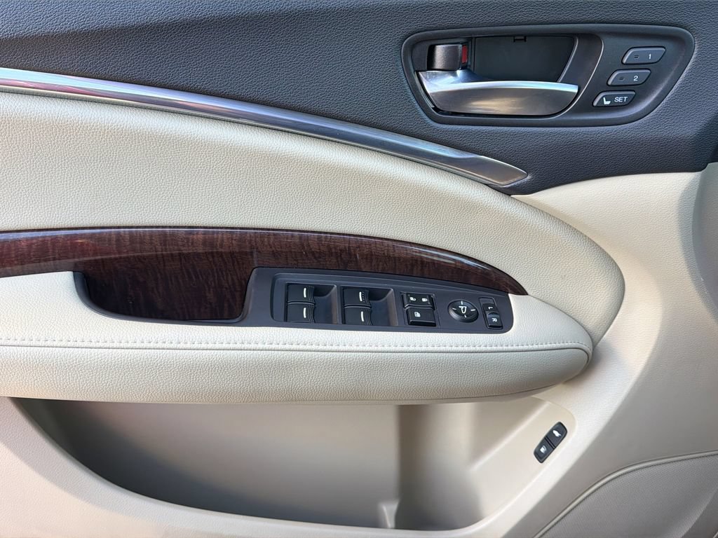 Used 2020 Acura MDX FWD image 29