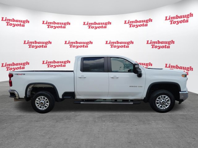 Used 2024 Chevrolet Silverado 2500 LT AWD/4WD image 2