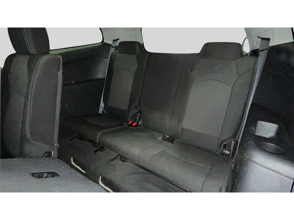 Used 2015 Chevrolet Traverse LT w/ Style and Technology Package FWD image 17