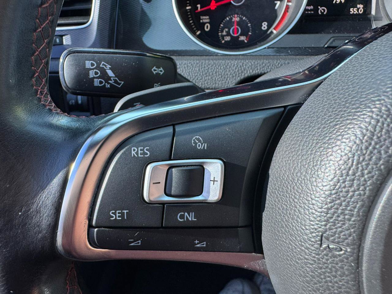 Used 2015 Volkswagen GTI Autobahn w/ Lighting Package (SEL) FWD image 13