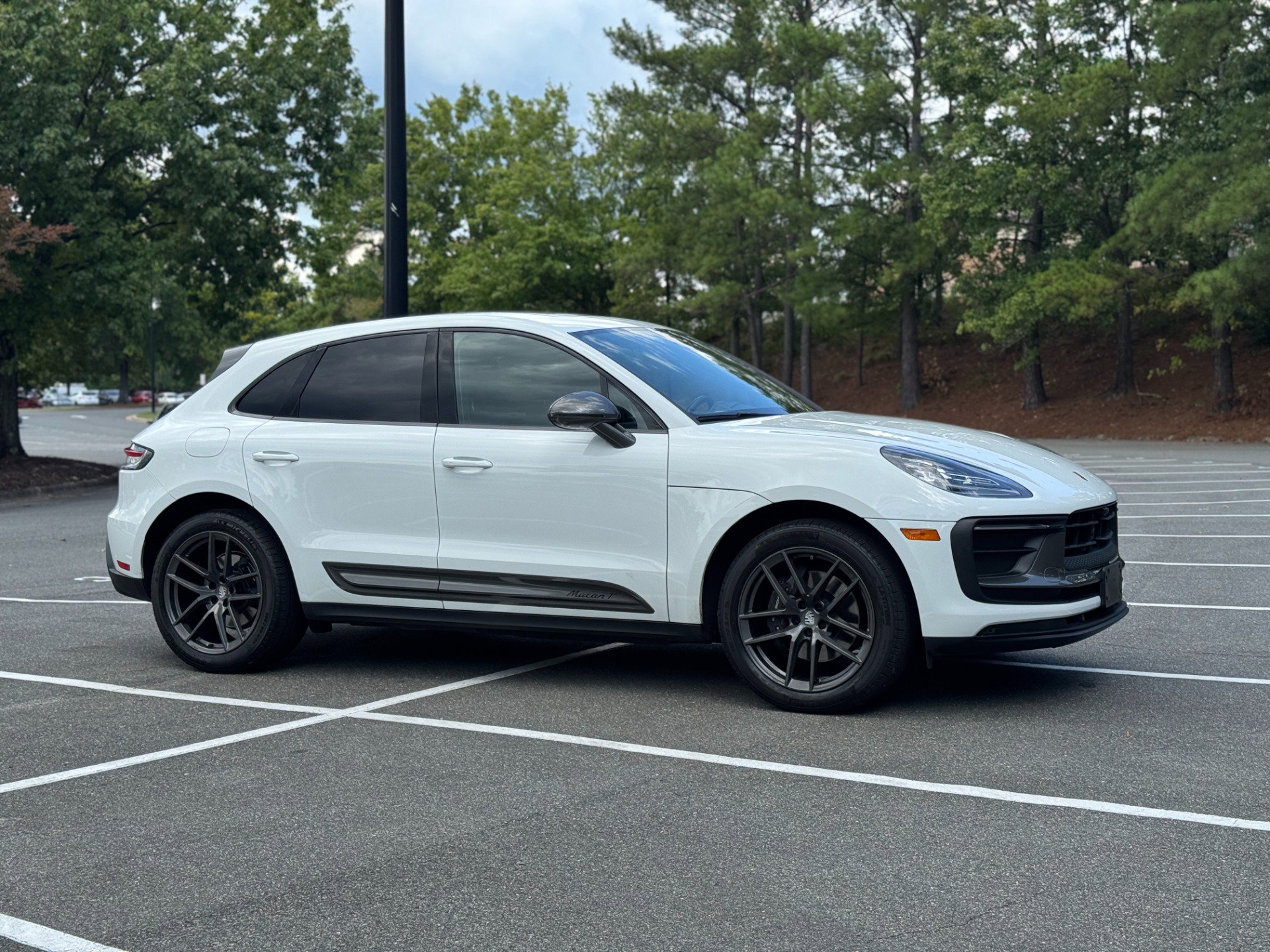 Used 2023 Porsche Macan image 15