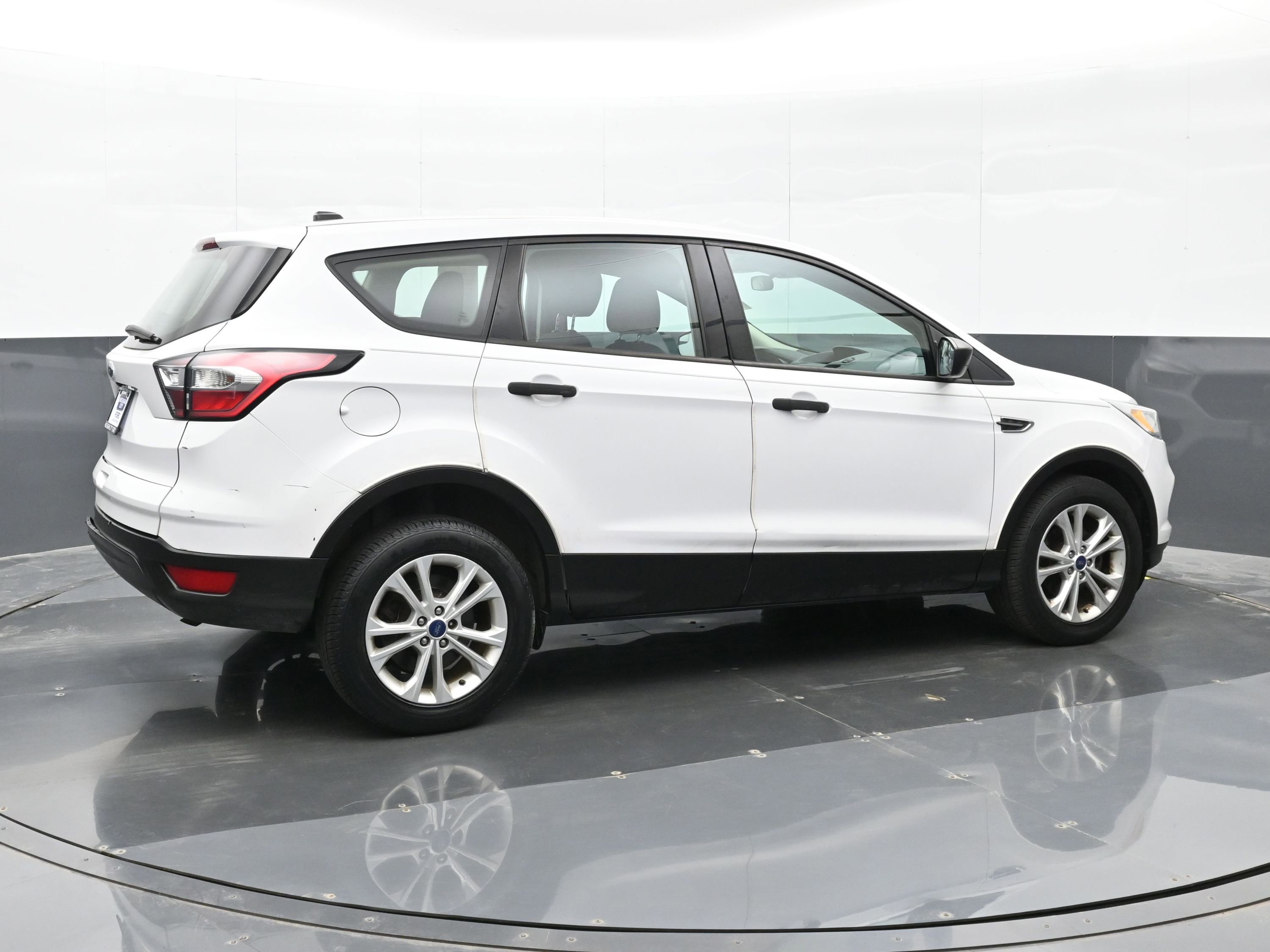 Used 2017 Ford Escape S image 4